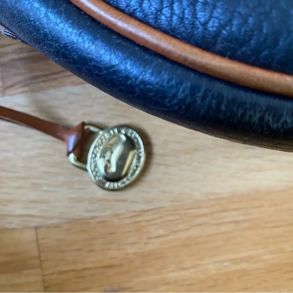 Vintage Dooney  & Bourke  Saddle Cross body Bag